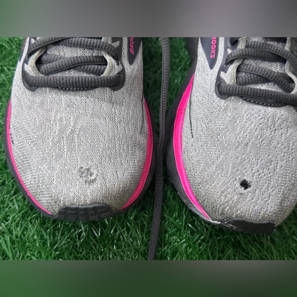 Brooks Women's Running Shoes -‎ Gray and Pink Size 5.5 - Picture 7 of 7